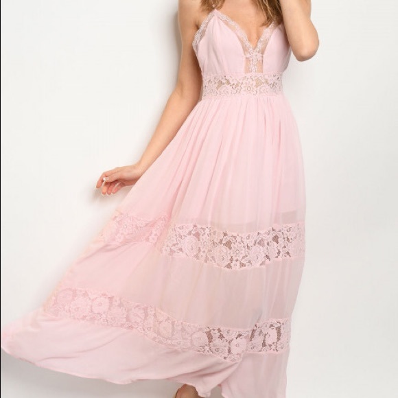 ✨1 Left✨💕 Delicate Blush Maxi Dress 💕 - Picture 2 of 6